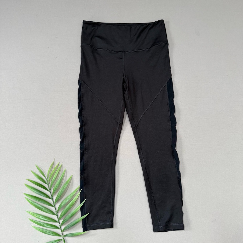GLYDER Black High-Waisted 7/8 Leggings with mesh inset, M.